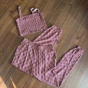 City triangles tank and flowy pants set